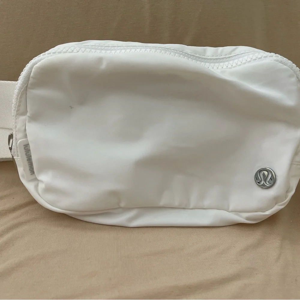 Lululemon Belt Bag - Picture 2 of 10
